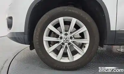 Volkswagen Tiguan 2013 2.0 гидро в Москве № 1198266, миниатюра 5