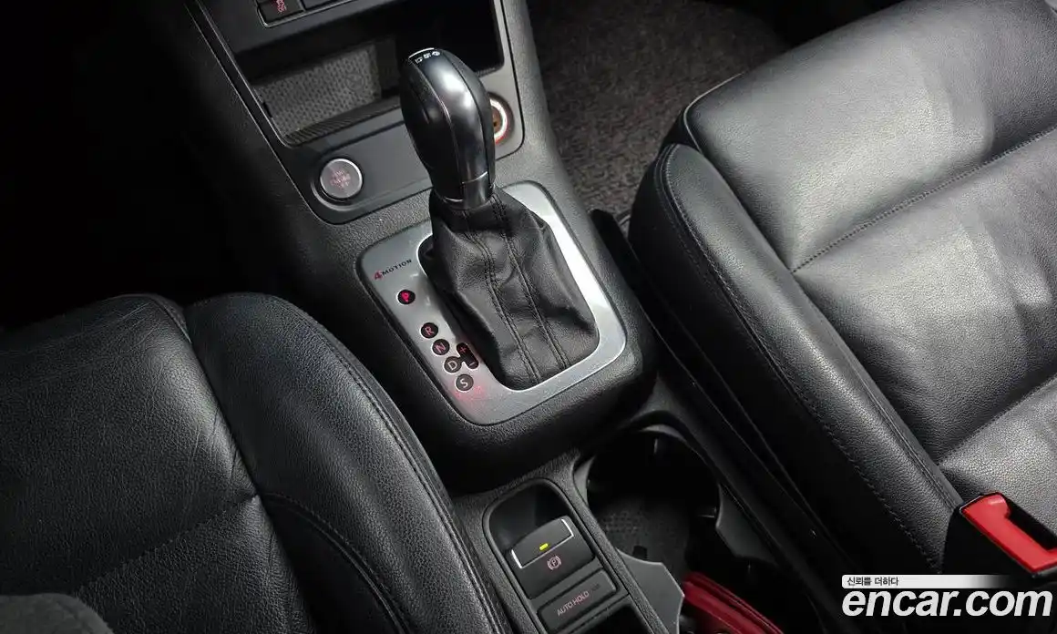 Volkswagen Tiguan 2013 2.0 гидро в Москве № 1198266, фото 9