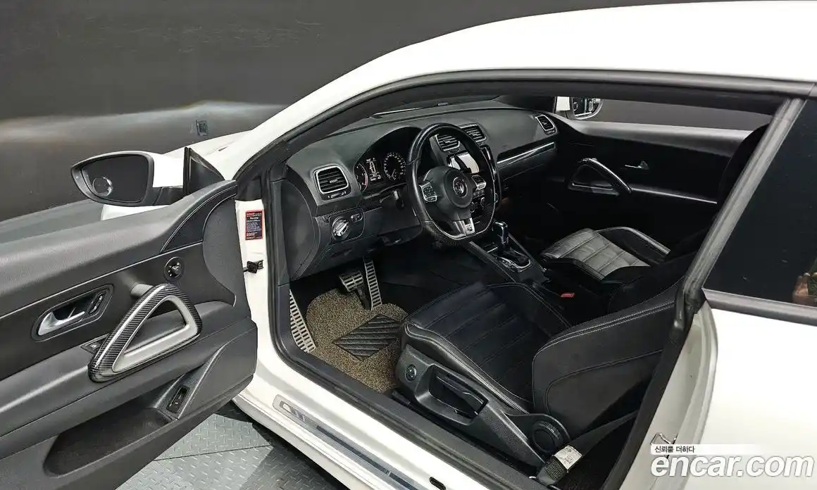 Volkswagen Scirocco 2013 2.0 гидро в Москве № 1198304, фото 11