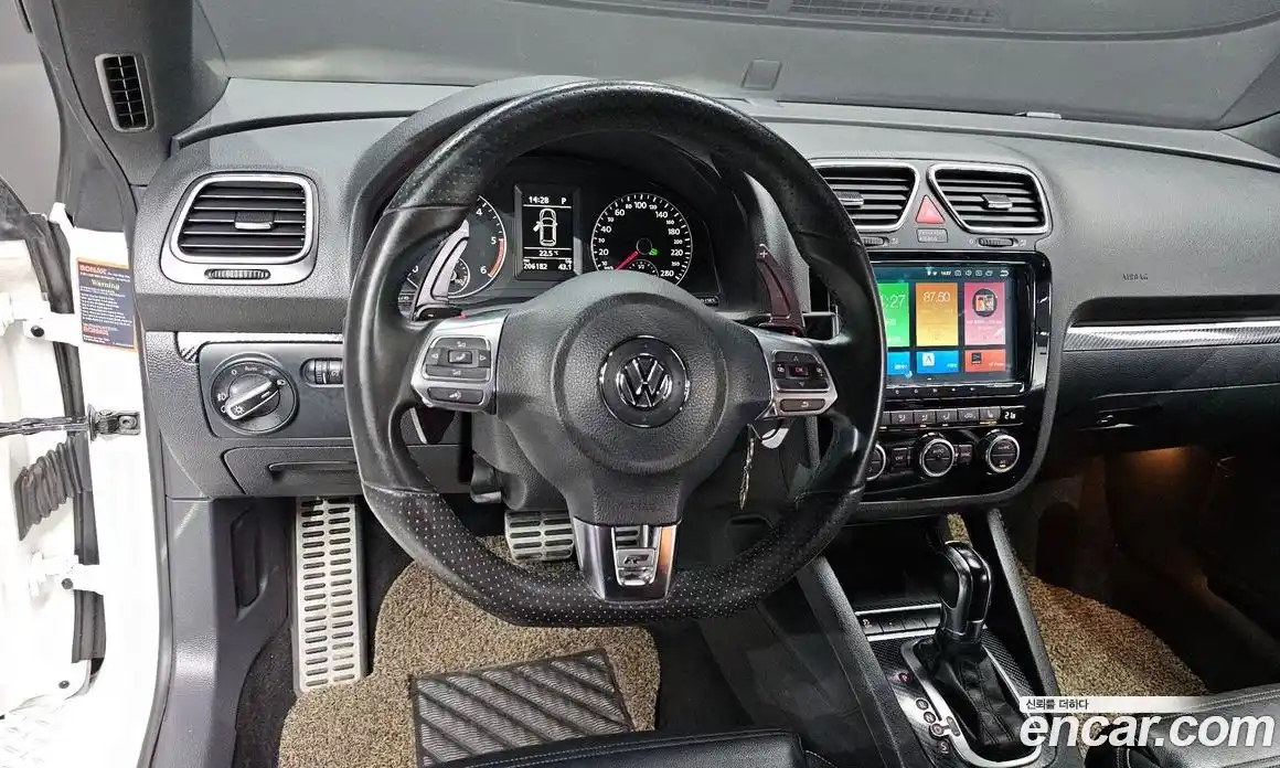 Volkswagen Scirocco 2013 2.0 гидро в Москве № 1198304, фото 13