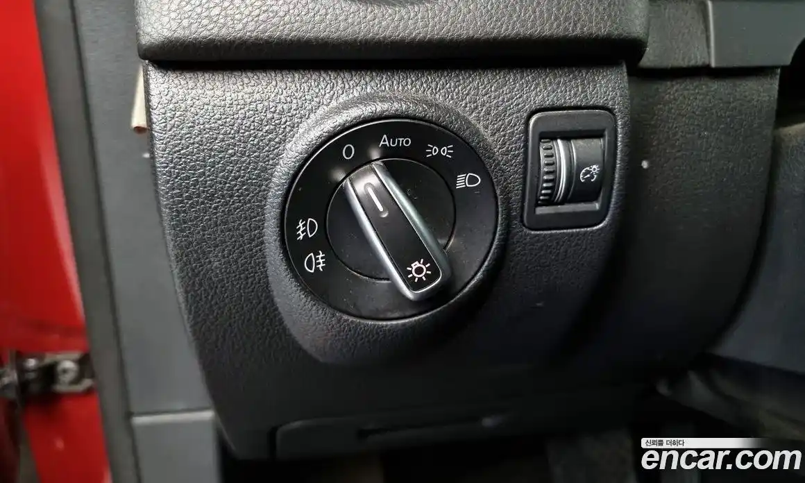 Volkswagen Tiguan 2015 2.0 гидро в Москве № 1198327, фото 16