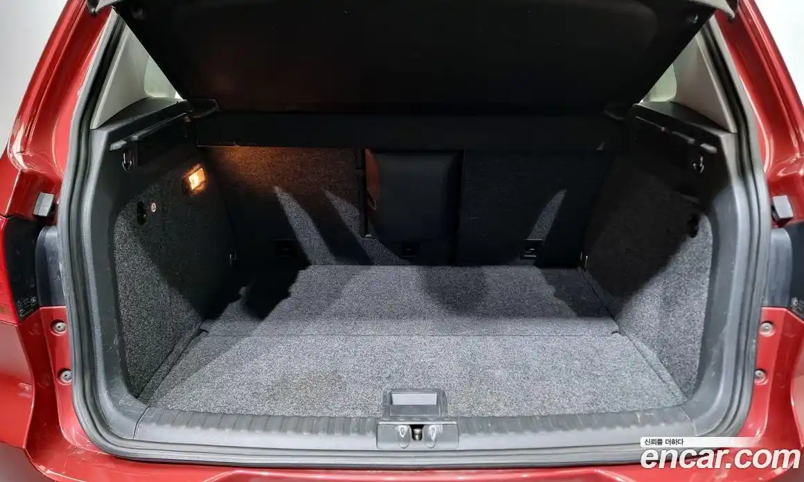 Volkswagen Tiguan 2015 2.0 гидро в Москве № 1198327, фото 20