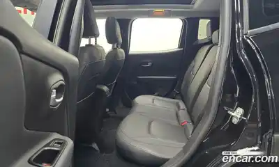 Jeep Renegade 2019 2.4 гидро в Москве № 1198541, миниатюра 11