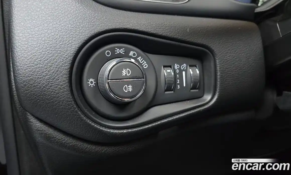 Jeep Renegade 2019 2.4 гидро в Москве № 1198541, фото 13