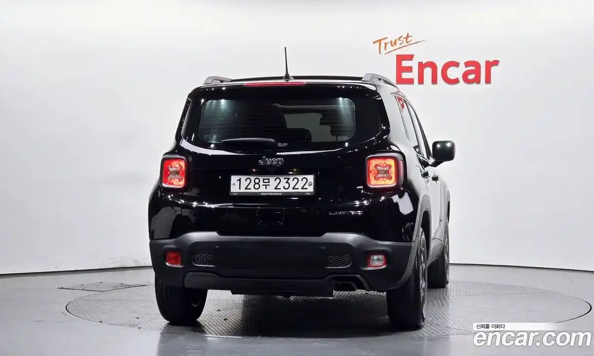Jeep Renegade 2019 2.4 гидро в Москве № 1198541, фото 3