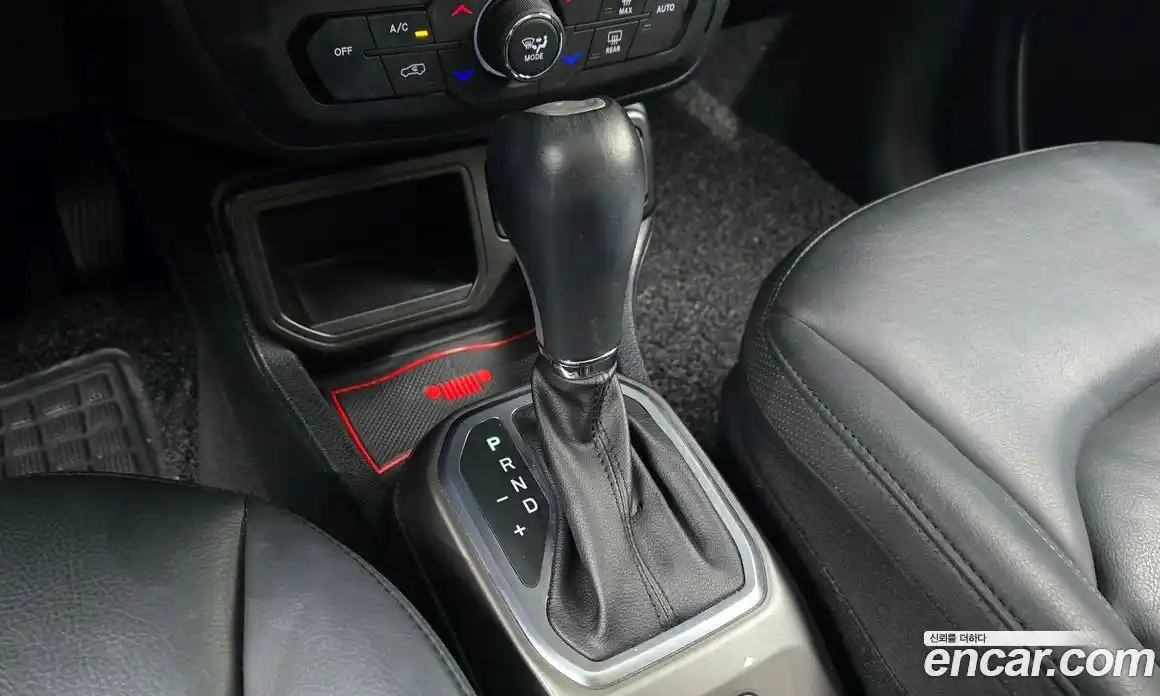 Jeep Renegade 2019 2.4 гидро в Москве № 1198541, фото 8