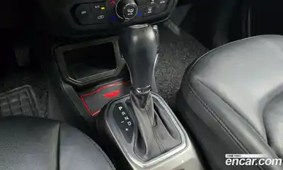 Jeep Renegade 2019 2.4 гидро в Москве № 1198541, миниатюра 8