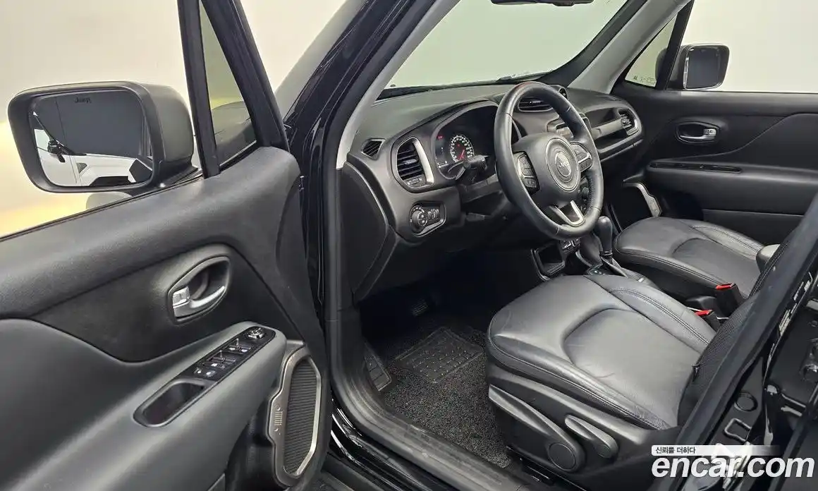 Jeep Renegade 2019 2.4 гидро в Москве № 1198541, фото 10