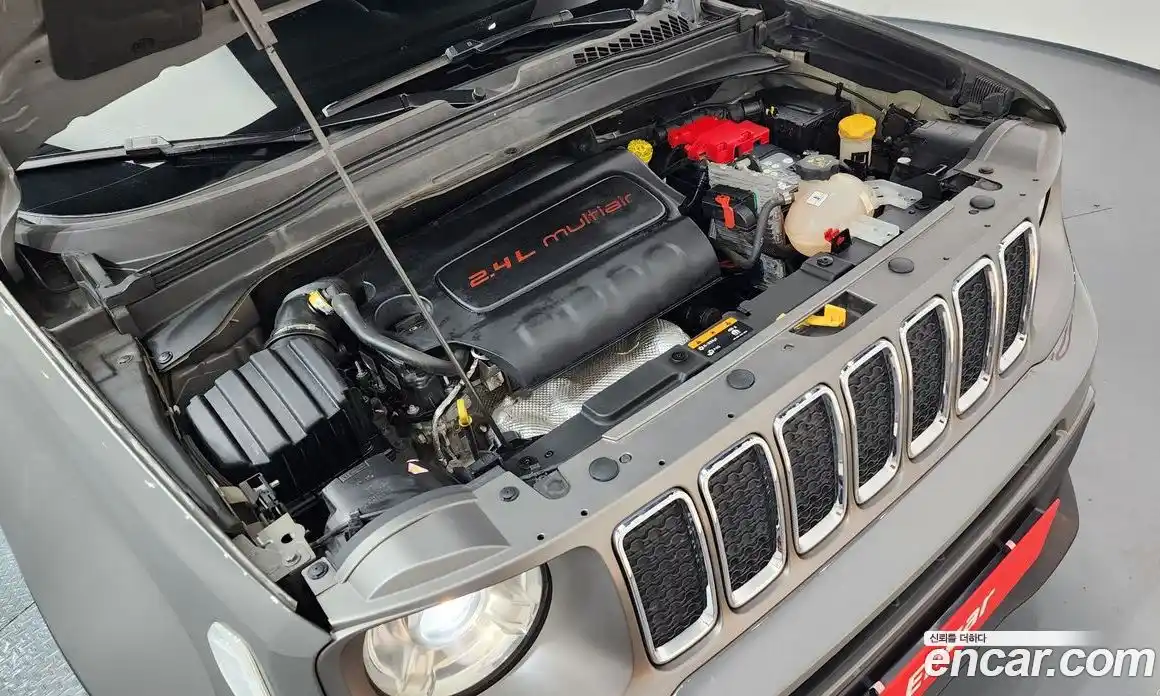 Jeep Renegade 2019 2.4 гидро в Москве № 1198557, фото 6
