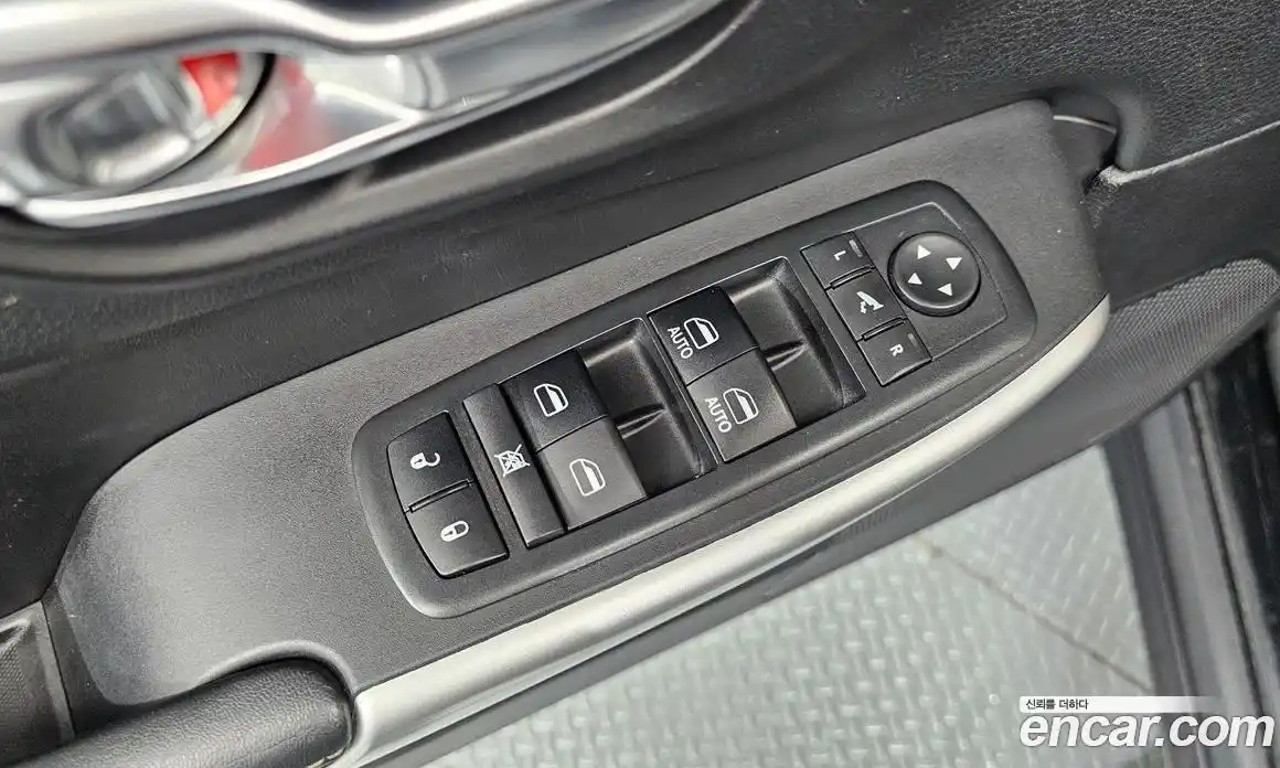 Jeep Cherokee 2018 2.4 гидро в Москве № 1198630, фото 14