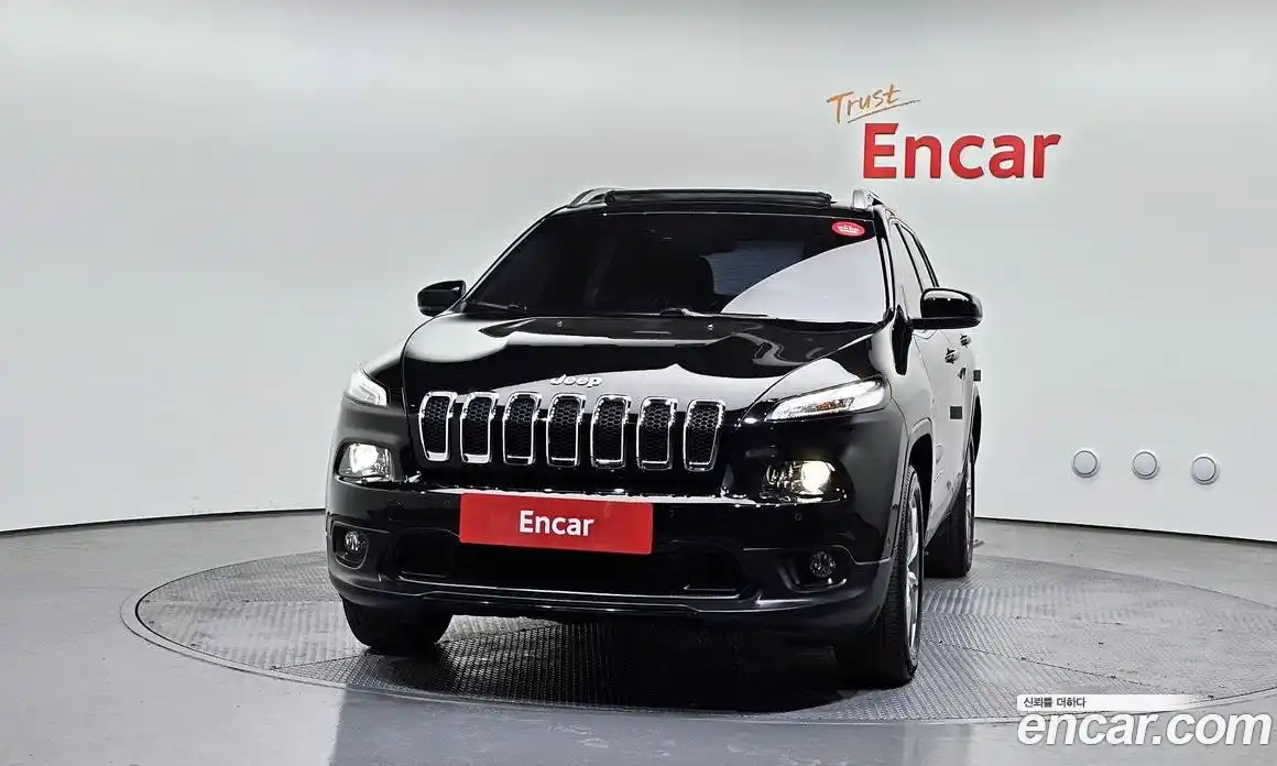 Jeep Cherokee 2018 2.4 гидро в Москве № 1198630, фото 3
