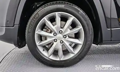 Jeep Cherokee 2018 2.4 гидро в Москве № 1198630, миниатюра 5