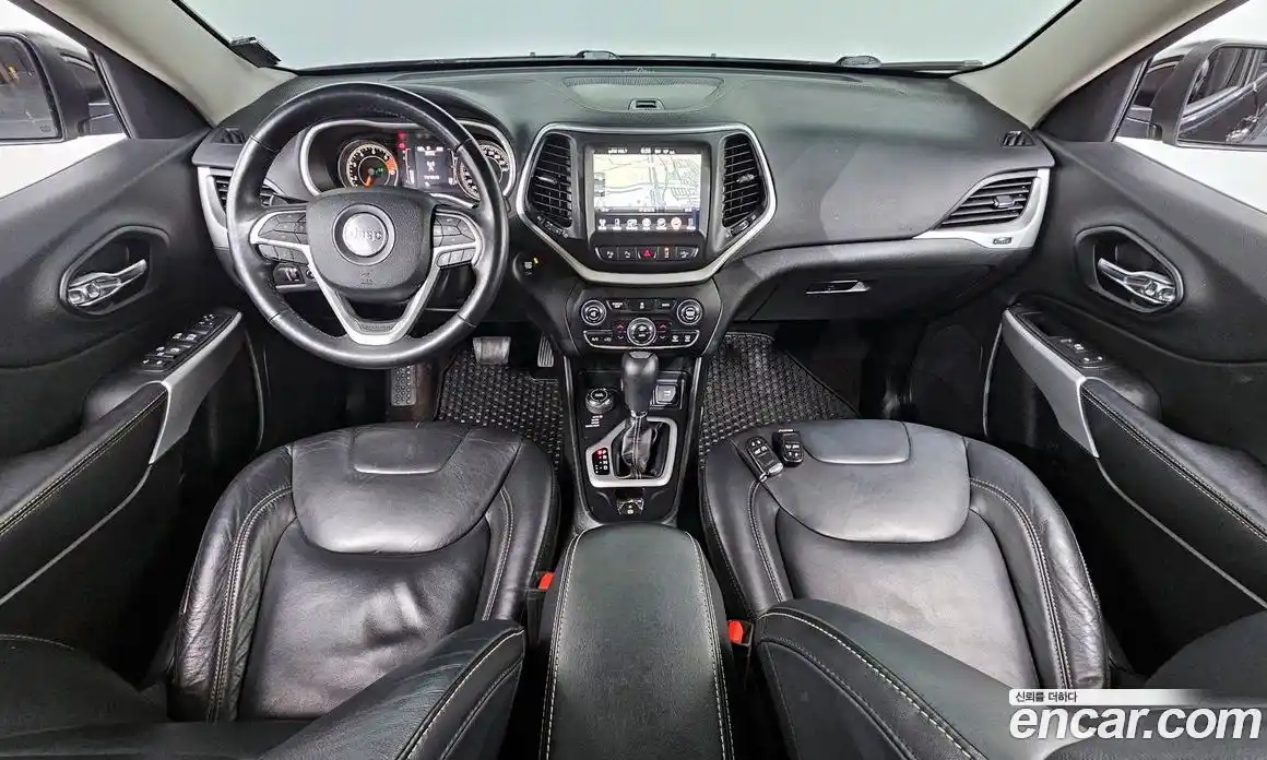 Jeep Cherokee 2018 2.4 гидро в Москве № 1198630, фото 7
