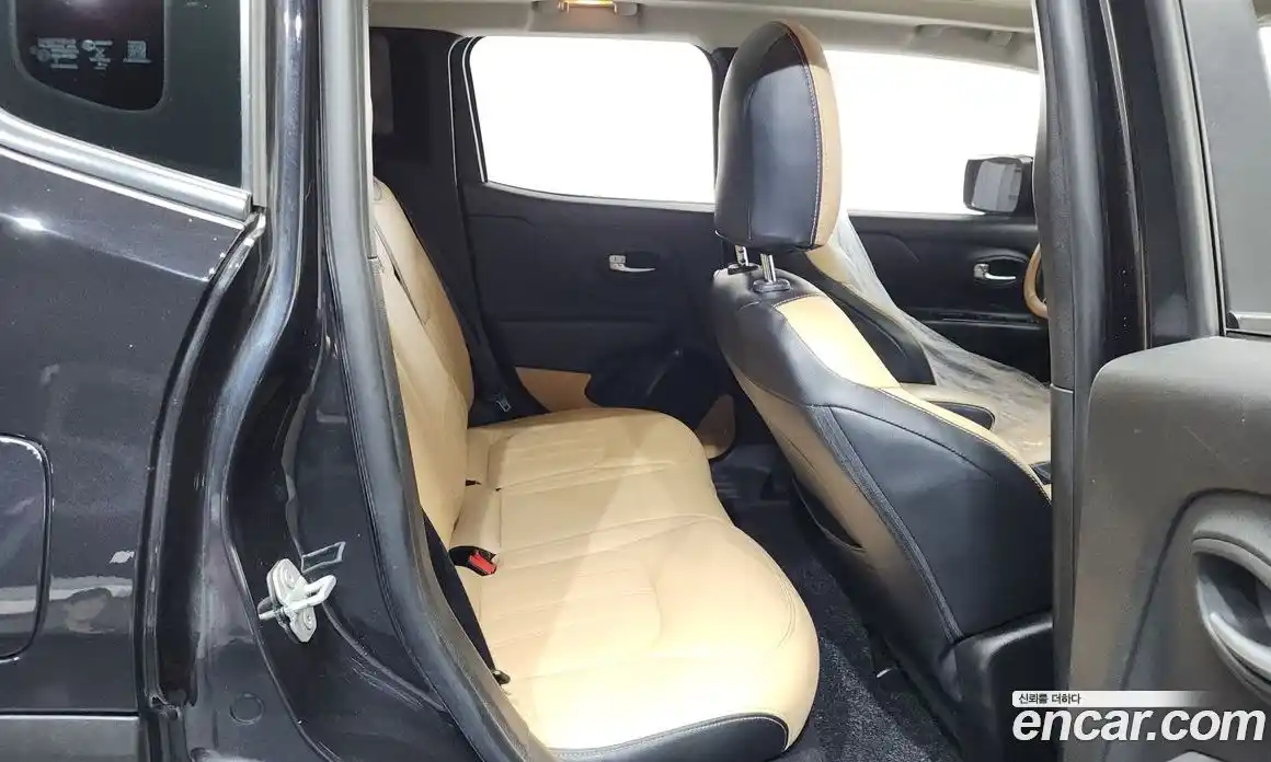Jeep Renegade 2018 2.0 гидро в Москве № 1198636, фото 11