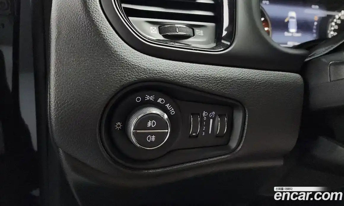 Jeep Renegade 2018 2.0 гидро в Москве № 1198636, фото 13