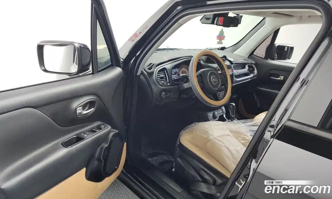 Jeep Renegade 2018 2.0 гидро в Москве № 1198636, фото 9