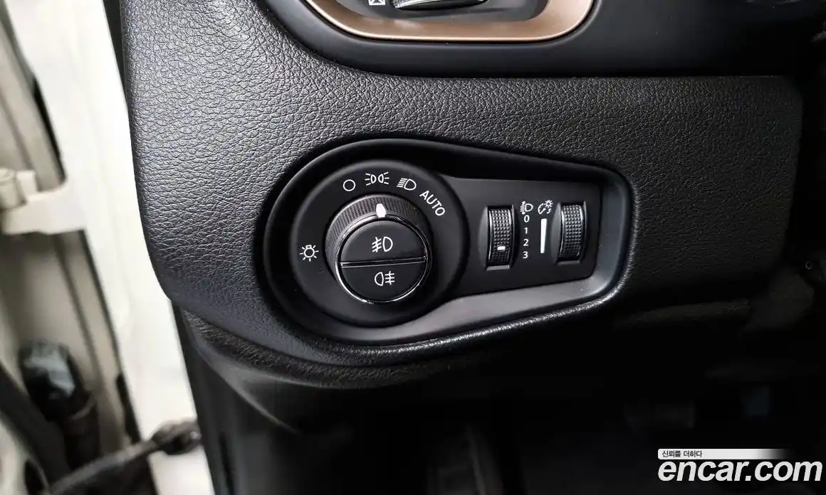Jeep Renegade 2017 2.0 гидро в Москве № 1198673, фото 19