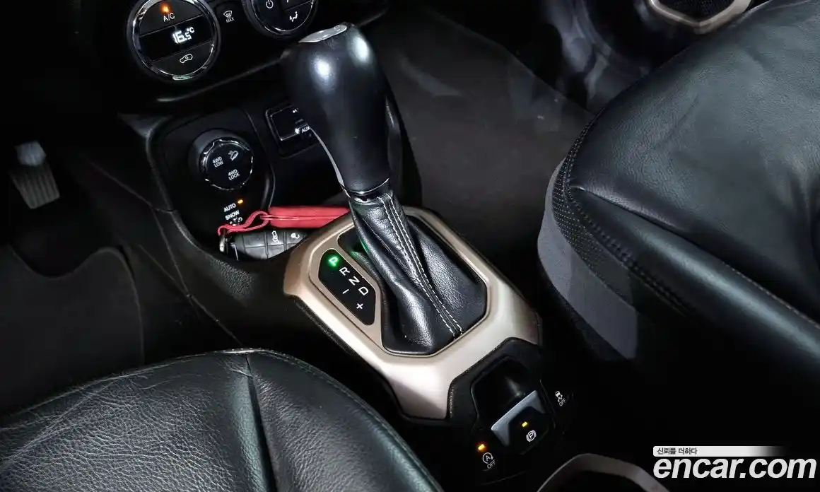 Jeep Renegade 2017 2.0 гидро в Москве № 1198673, фото 9