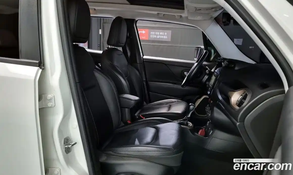 Jeep Renegade 2017 2.0 гидро в Москве № 1198673, фото 10