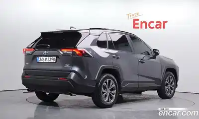 Toyota RAV4 2023 2.5 гидро в Москве № 1198807, миниатюра 2