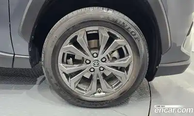 Toyota RAV4 2023 2.5 гидро в Москве № 1198807, миниатюра 5