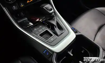 Toyota RAV4 2023 2.5 гидро в Москве № 1198807, миниатюра 9
