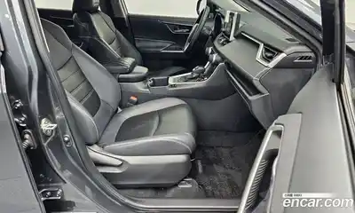 Toyota RAV4 2023 2.5 гидро в Москве № 1198807, миниатюра 10