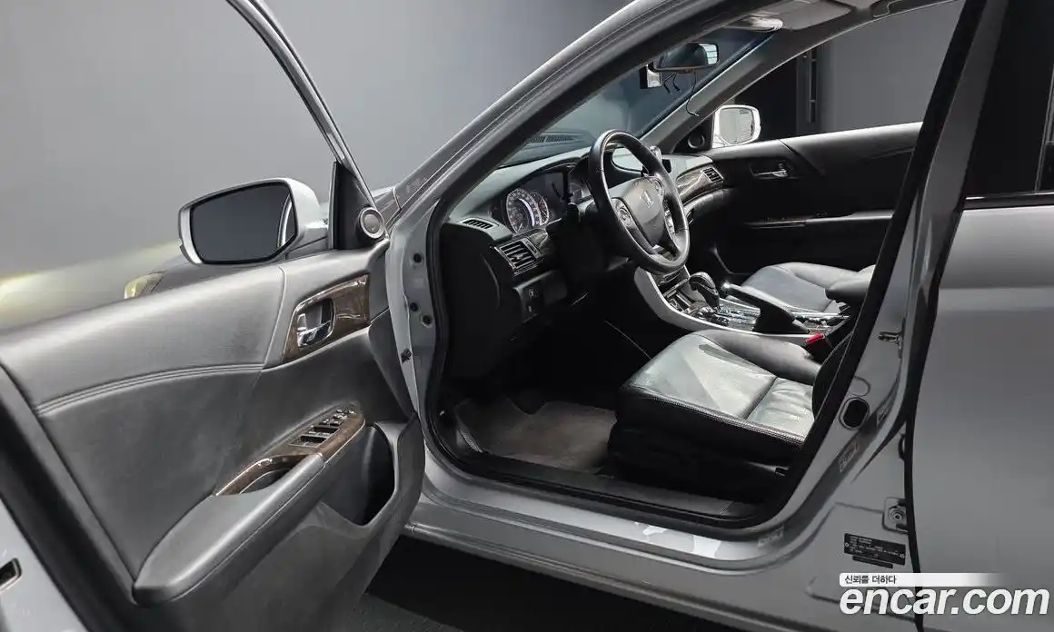 Honda Accord 2013 2.4 гидро в Москве № 1199102, фото 10