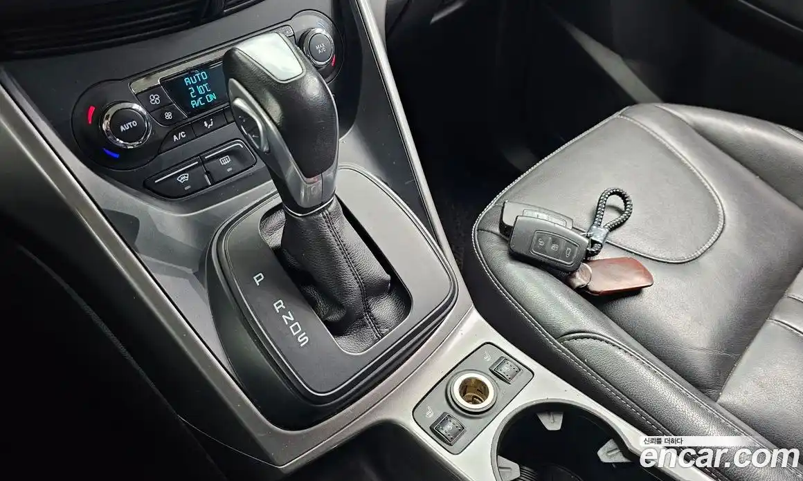 Ford Kuga 2016 2.0 гидро в Москве № 1199333, фото 9