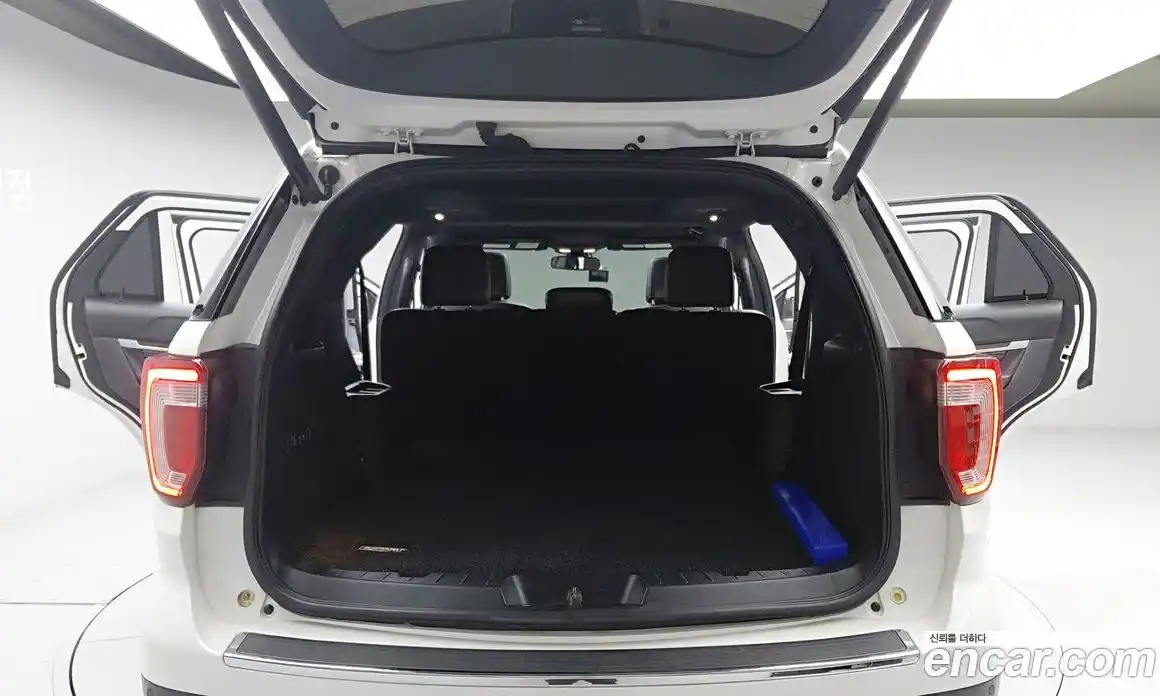 Ford Explorer 2018 2.3 гидро в Москве № 1199512, фото 19