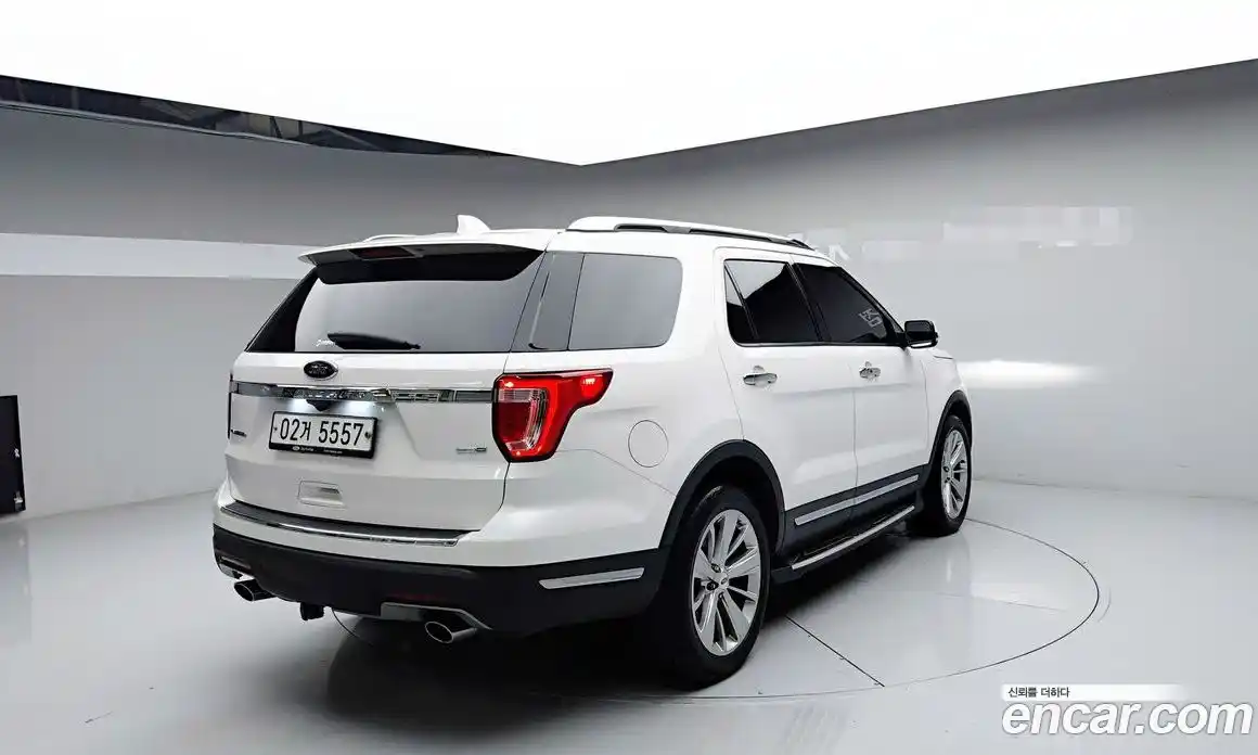 Ford Explorer 2018 2.3 гидро в Москве № 1199512, фото 6