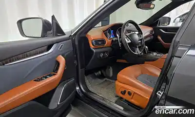 Maserati Levante 2020 3.0 гидро в Москве № 1199725, миниатюра 10