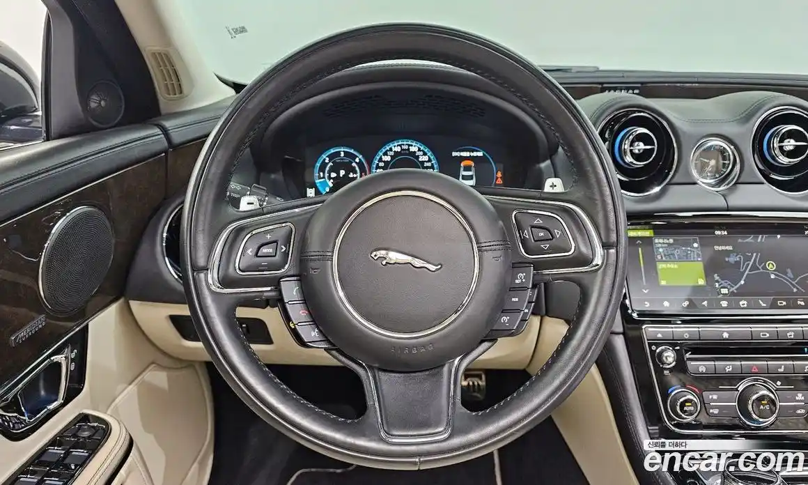Jaguar XJ 2018 3.0 гидро в Москве № 1199798, фото 13
