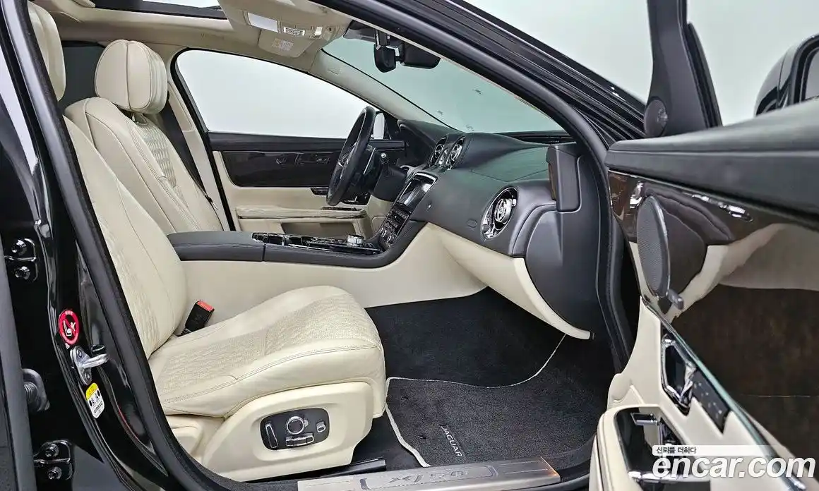 Jaguar XJ 2018 3.0 гидро в Москве № 1199798, фото 10