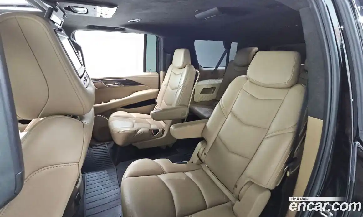Cadillac Escalade 2019 6.2 гидро в Москве № 1200317, фото 11