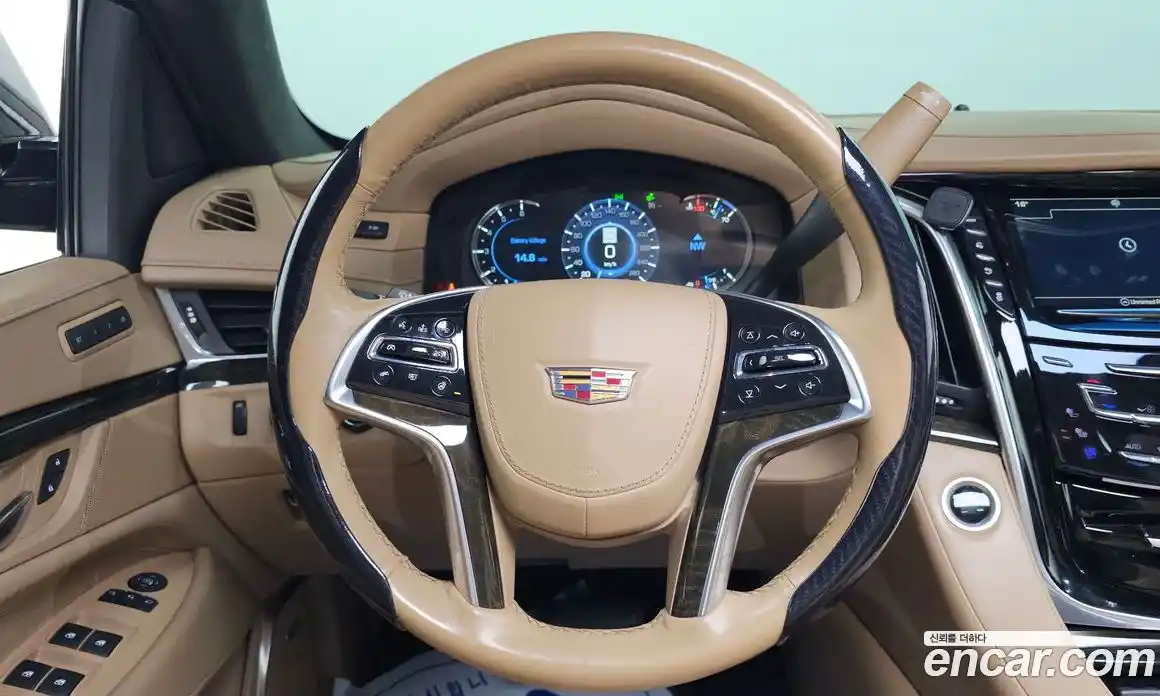Cadillac Escalade 2019 6.2 гидро в Москве № 1200317, фото 14