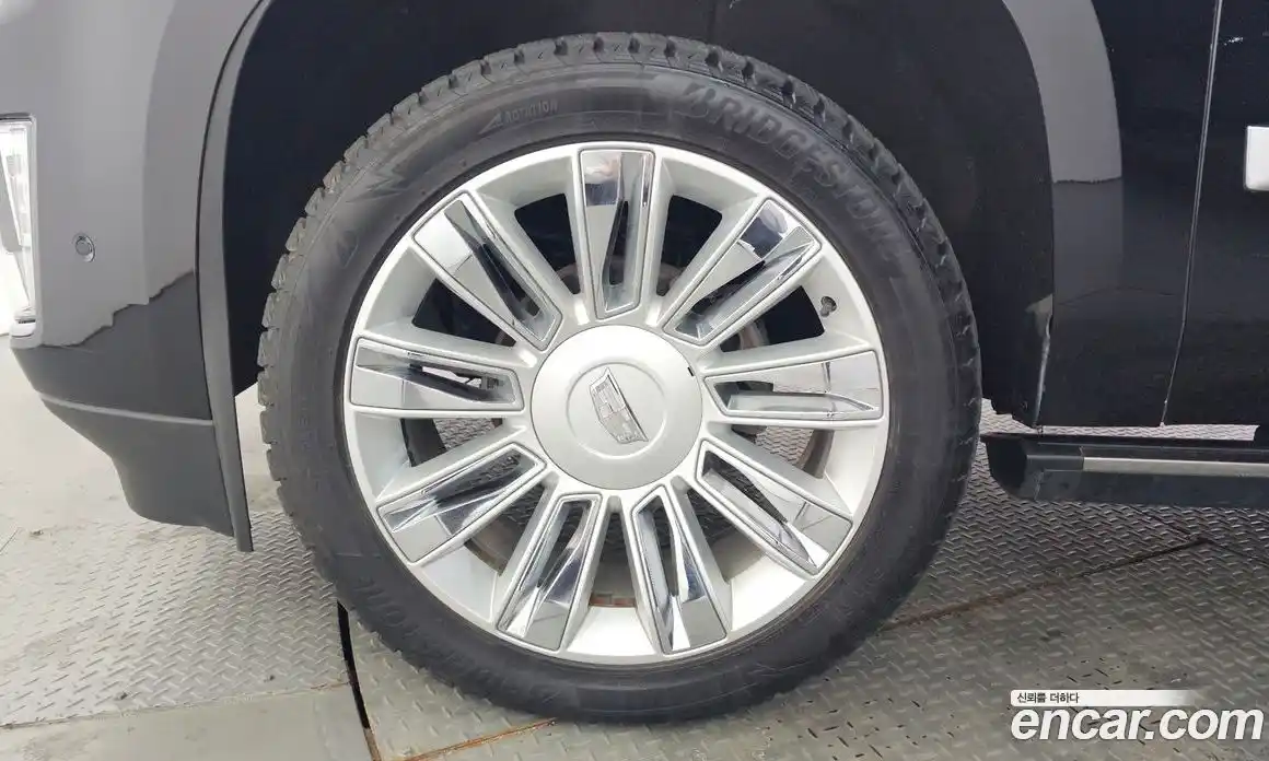 Cadillac Escalade 2019 6.2 гидро в Москве № 1200317, фото 5