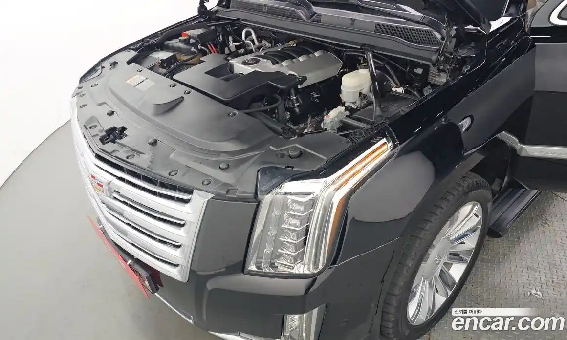 Cadillac Escalade 2019 6.2 гидро в Москве № 1200317, фото 6
