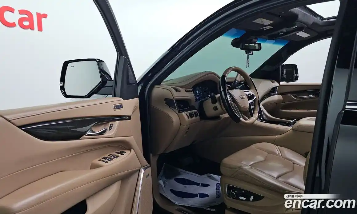 Cadillac Escalade 2019 6.2 гидро в Москве № 1200317, фото 10