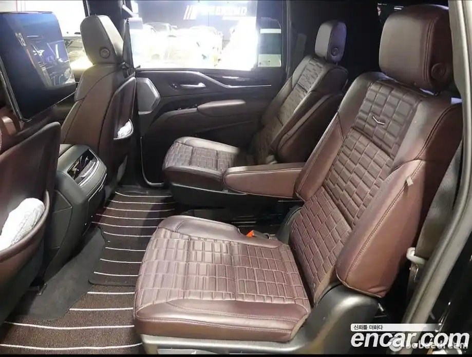 Cadillac Escalade 2023 6.2 гидро в Москве № 1200374, фото 16