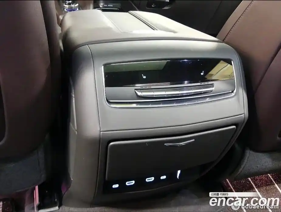 Cadillac Escalade 2023 6.2 гидро в Москве № 1200374, фото 17
