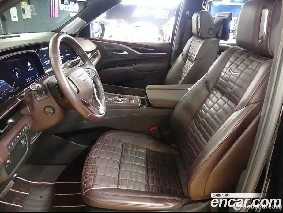 Cadillac Escalade 2023 6.2 гидро в Москве № 1200374, фото 7