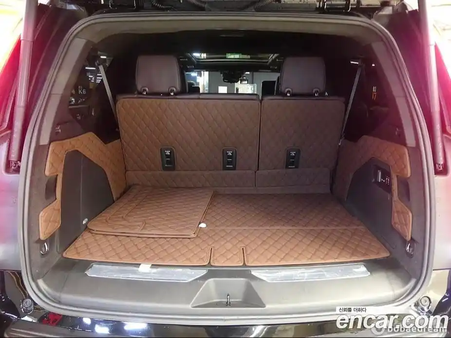 Cadillac Escalade 2023 6.2 гидро в Москве № 1200374, фото 8