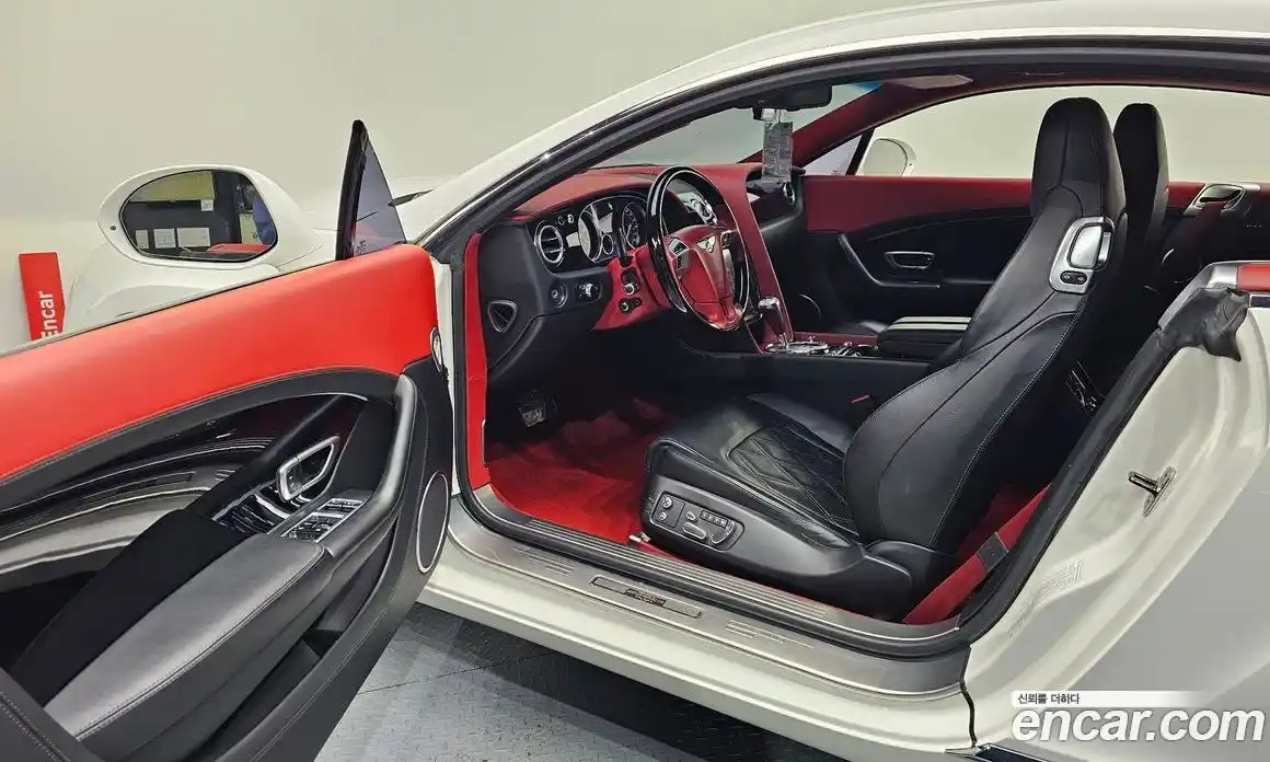 Bentley Continental 2011 6.0 гидро в Москве № 1200398, фото 10