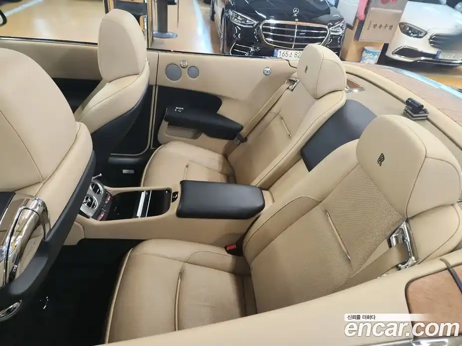 Rolls-Royce Dawn 2018 6.6 гидро в Москве № 1200467, фото 19