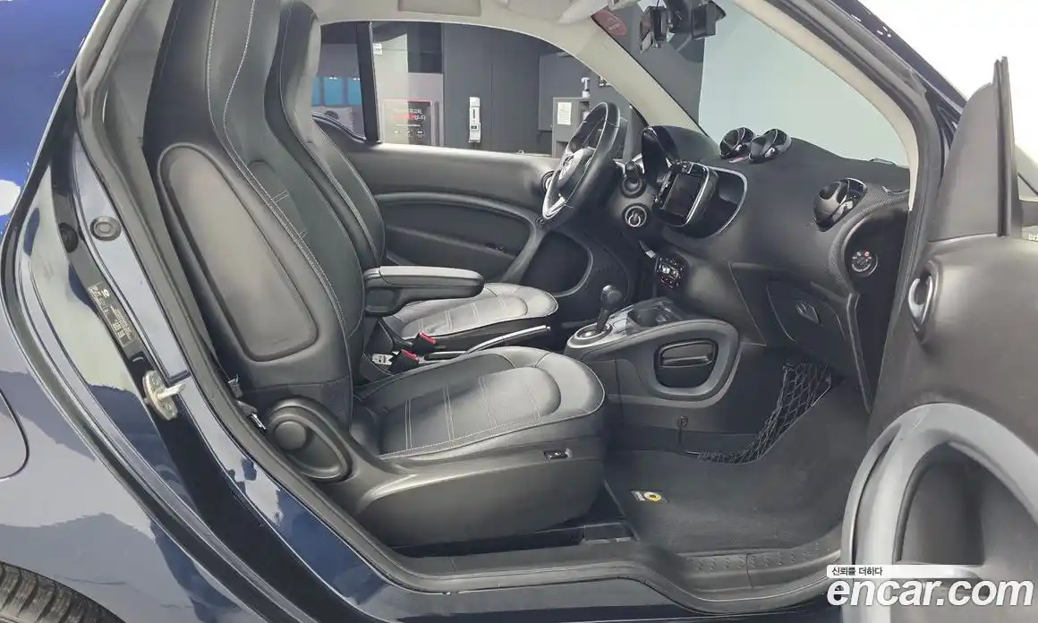 Smart Fortwo 2018 1.0 гидро в Москве № 1200538, фото 11