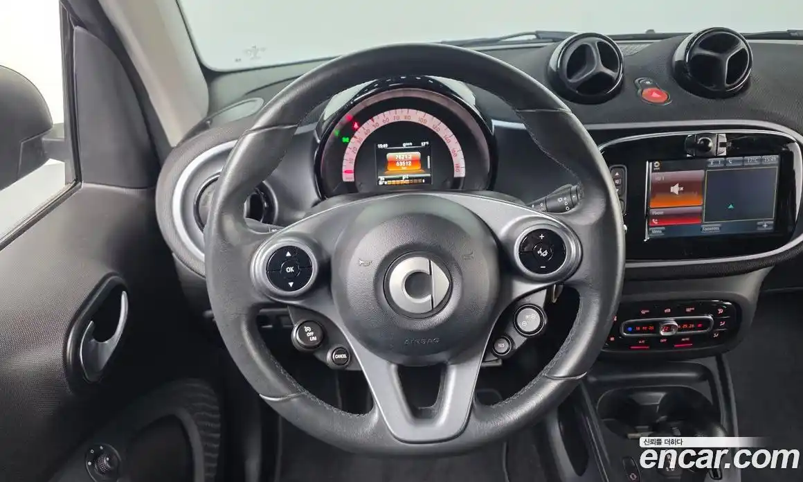 Smart Fortwo 2018 1.0 гидро в Москве № 1200538, фото 13