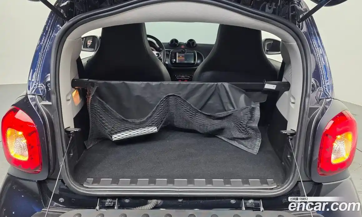 Smart Fortwo 2018 1.0 гидро в Москве № 1200538, фото 20