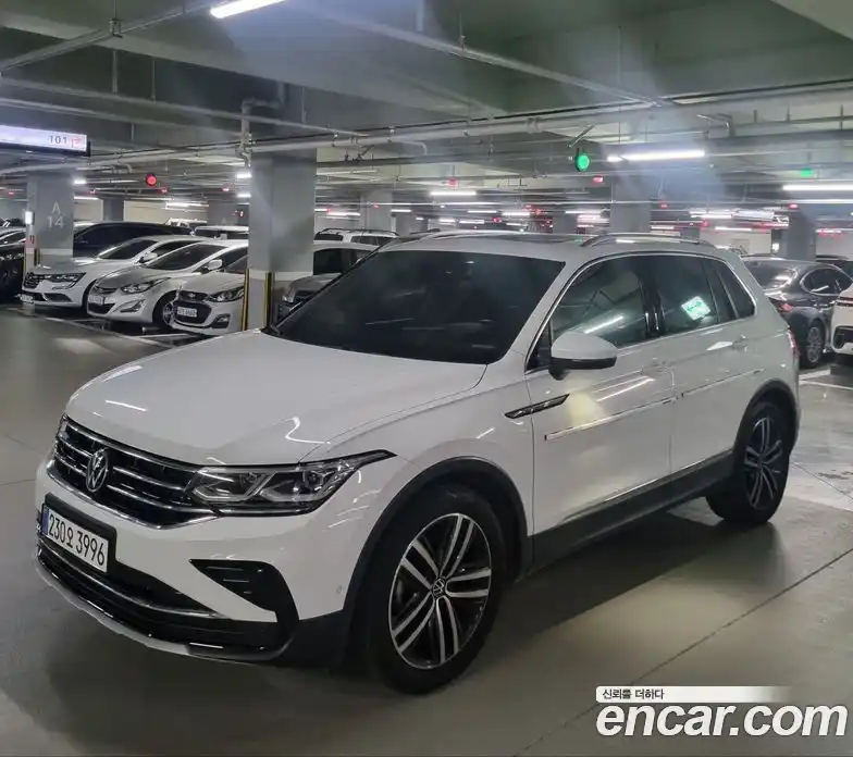 Volkswagen Tiguan 2023 2.0 гидро в Москве № 169161, фото 3