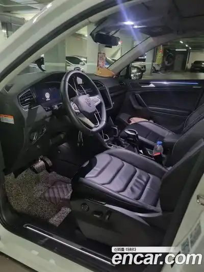 Volkswagen Tiguan 2023 2.0 гидро в Москве № 169161, миниатюра 7